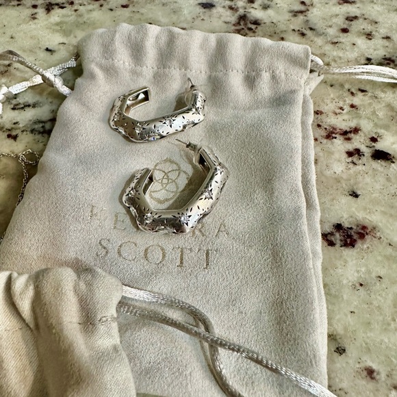 Kendra ScottVintage Holland Jewelry Collection-bracelet, necklace, & earrings - Picture 2 of 5